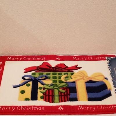 Lot 939: NEW Macy's Holiday Door Mat