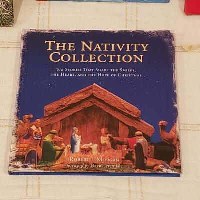 Lot 942: NEW Christmas Books Lot