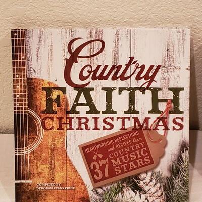 Lot 942: NEW Christmas Books Lot