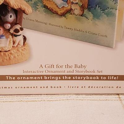 Lot 948: NEW Hallmark Interactive Book and Ornament