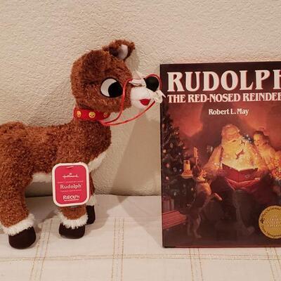 Lot 950: NEW Hallmark Animated Rudolph and Rudolph the Red Nose Reindeer Book