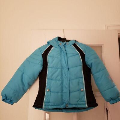 Lot 955: NEW Size 4 Girls Coat