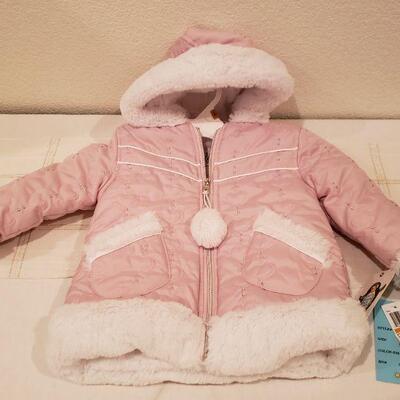 Lot 958: NEW Size 3 Girls Coat