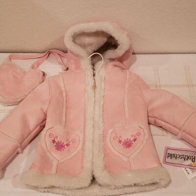 Lot 960: NEW 3T Girls Coat with Matching Purse