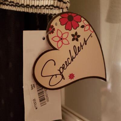 Lot 961: NEW Size 14 Girls Dress