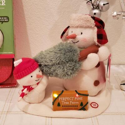 Lot 965: NEW Jingle Bells Candy Cane, Animated Snowman Scene and Animated Snowman Wreath Hanger