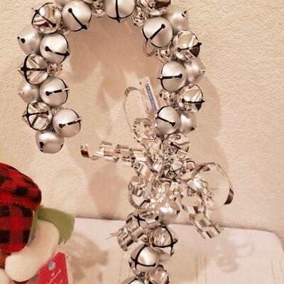 Lot 965: NEW Jingle Bells Candy Cane, Animated Snowman Scene and Animated Snowman Wreath Hanger