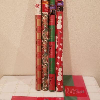Lot 971: New (4) Rolls of Wrapping Paper and (2) Packages of Tissue Paper 