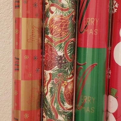 Lot 971: New (4) Rolls of Wrapping Paper and (2) Packages of Tissue Paper 