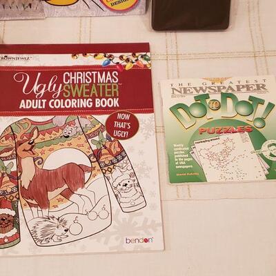 Lot 974: NEW Cat Enthusiast Gift Lot
