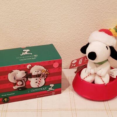 Lot 975:  NEW Dept. 56 Snoopy Deco and Animated Sledding Snoopy 
