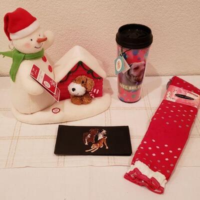 Lot 976: NEW Dog Lovers Gift Lot