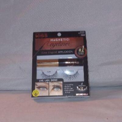 Magnetic Eyeliner and Eyelashes  Brand New