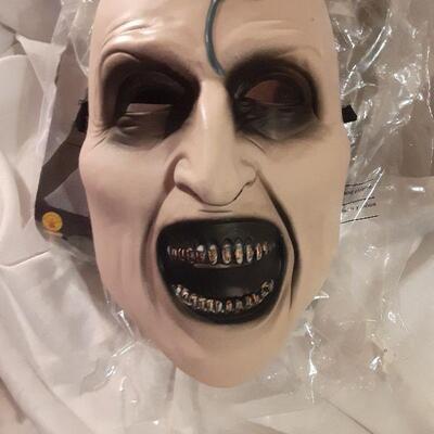 New Men's Halloween Costume Mask and Clothing 