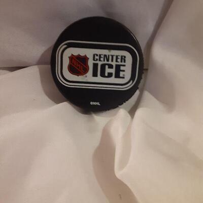 Official NHL Hockey Puck