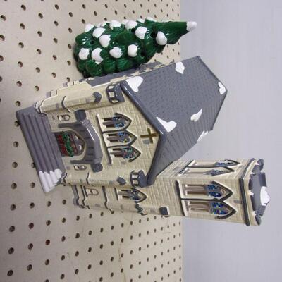 Lot 257 - Department 56 Snow Village Cathedral