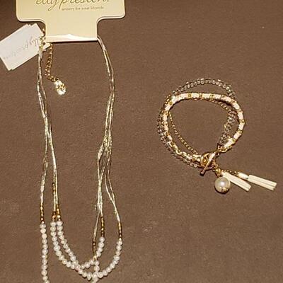 Lot 983: NEW Real Pearl Necklace and White Tassel Bracelet 