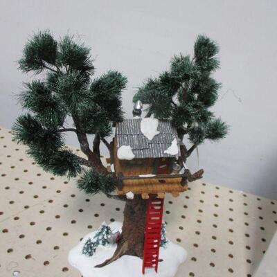Lot 280 - Dept. 56 Snow Village Treetop Tree House