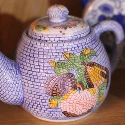 Lot 38 Collectible Ceramic Tea Pots