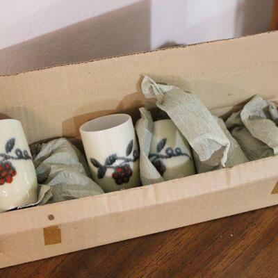 Lot 44 New Porcelain Yunomi Set of 6
