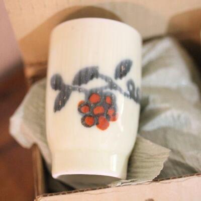 Lot 44 New Porcelain Yunomi Set of 6