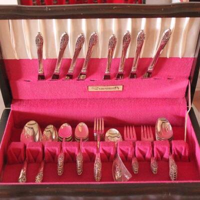 Lot 75 Community Flatware in Case 54pcs