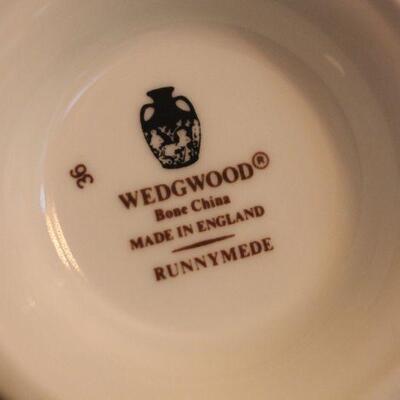 Lot 86 Wedgewood Vase, Salt & Pepper Shakers & Cades Cove
