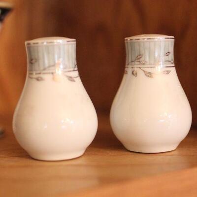 Lot 86 Wedgewood Vase, Salt & Pepper Shakers & Cades Cove