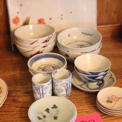 Lot 89 Misc. Dishes & Bowls