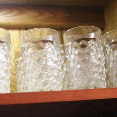 Lot 94 Vintage Glassware