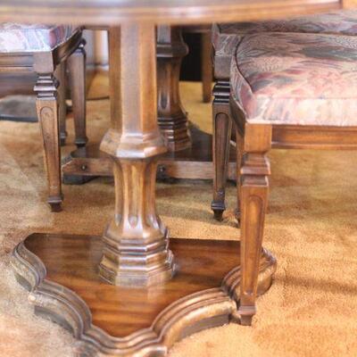 Lot 97 Vintage Wood Dining Table w/ 6 Chairs/1 Leaf 2'5"x3'5"x5'9"