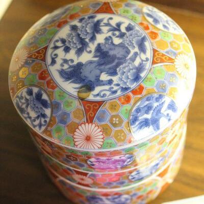 Lot 108 Three-tiered Igezara Japanese Porcelain Food Container