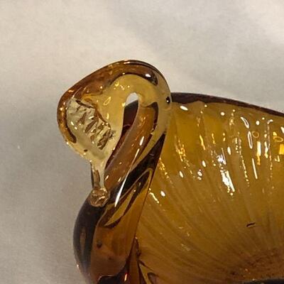 Lot 12 - Amber Glass Swan Basket