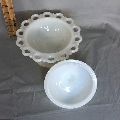 Lot 38 - Anchor Hocking Lace Edge Candy Dish