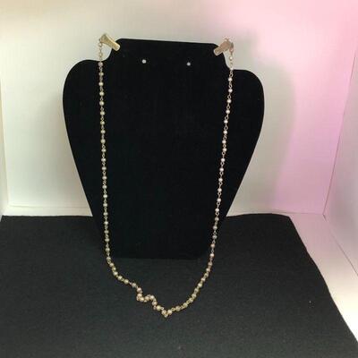 Lot 45 - Vintage Faux Pearl Sweater Clip Chain