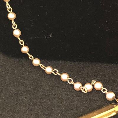 Lot 46 - Vintage Faux Pearl Pencil Necklace