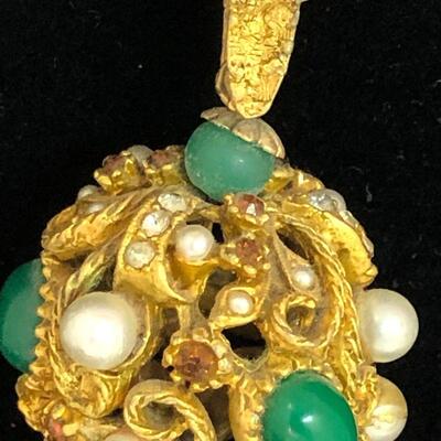 Lot 60 - Filigree Ball Faux Jade Faux Pearl Necklace