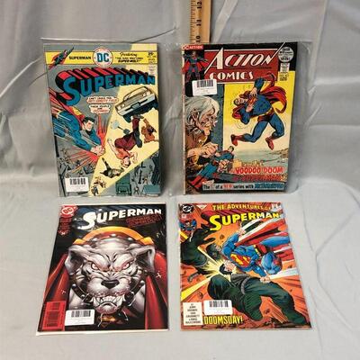Lot 61 - 4 Superman Comics (Relisting)