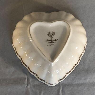 Lot 69 - 1981 Gorham Secret Garden Heart Dish