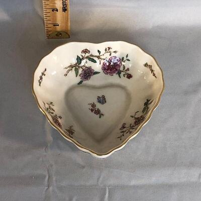 Lot 69 - 1981 Gorham Secret Garden Heart Dish