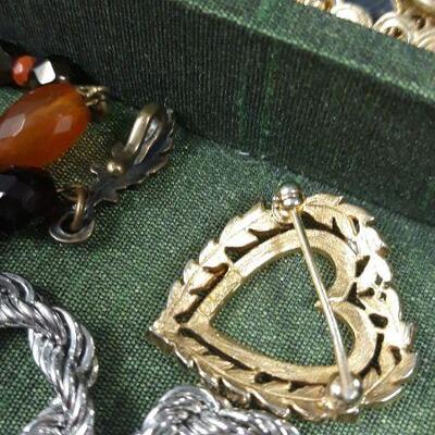 Vintage Jewelry Box & Jewelry 