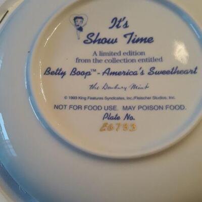Betty Boop Plates