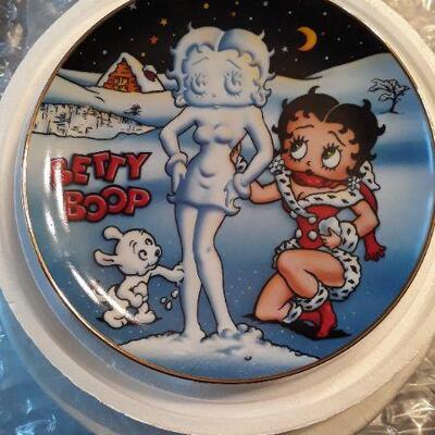 Betty Boop Plates