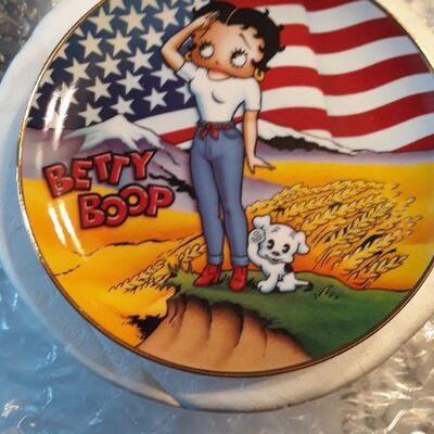 Betty Boop Plates
