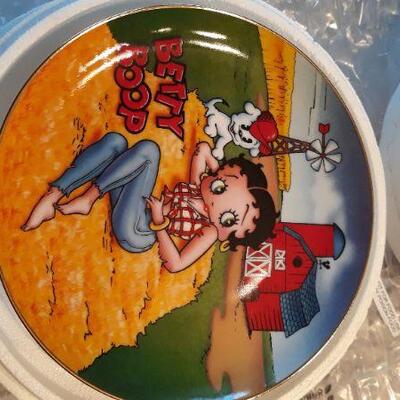 Betty Boop Plates