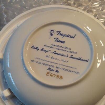Betty Boop Plates