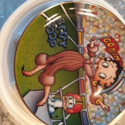 Betty Boop Plates