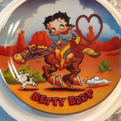 Betty Boop Plates
