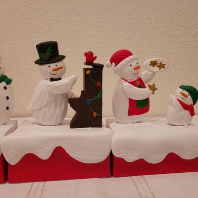 Lot 996: Set of (4) Hallmark Dancing Snowmen TESTED A+