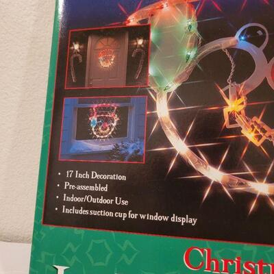 Lot 997: NEW Indoor Outdoor SNOWMAN Lighted Display